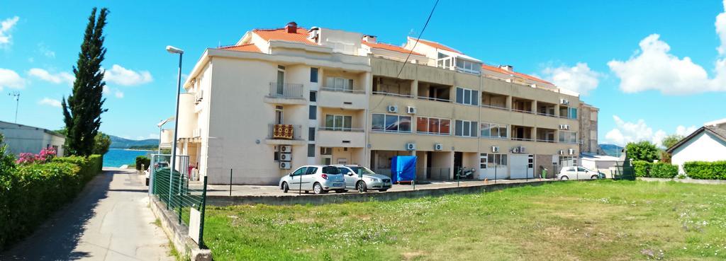 Beach Apartment Sveti Filip i Jakov Exteriör bild