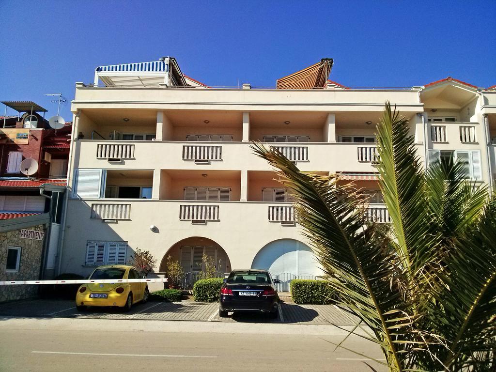 Beach Apartment Sveti Filip i Jakov Exteriör bild