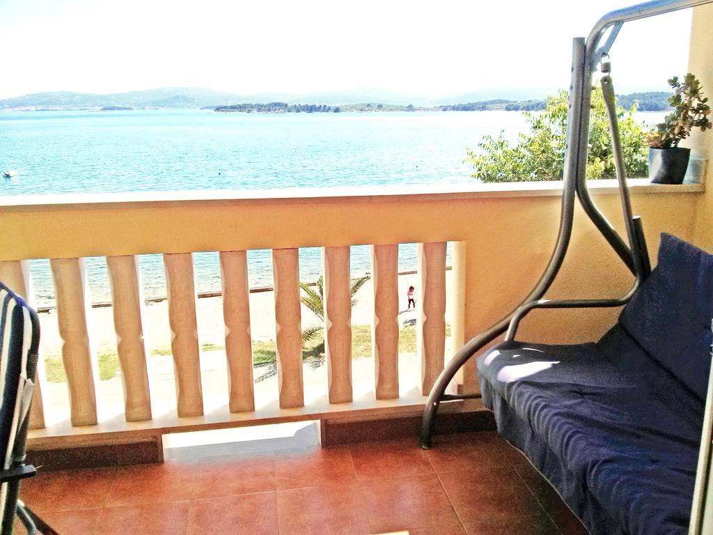 Beach Apartment Sveti Filip i Jakov Exteriör bild